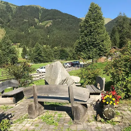 Zum Gamsjaeger - By Mynests Mini-hôtel Sankt Nikolai im Sölktal