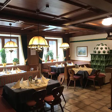 Zum Gamsjaeger Fogadó *