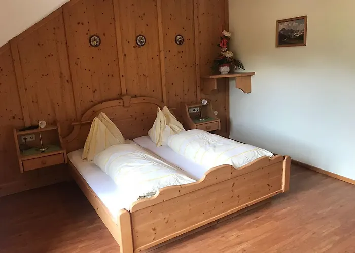 Zum Gamsjaeger Мини-отель